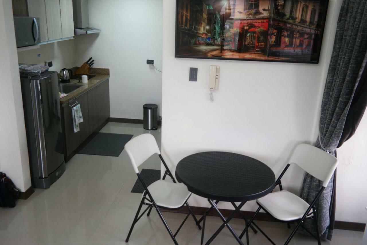Апартаменти Splendido Tower 2 Ann'S Unit Tagaytay City Екстер'єр фото